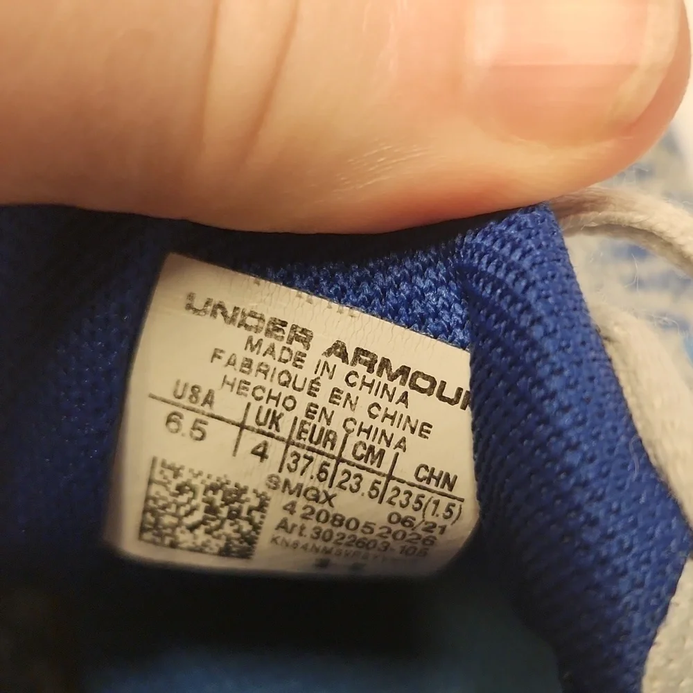 Under Armour Shoes Size 6.5 Girls Charged Impulse Knit